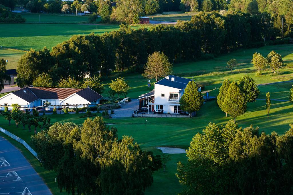 Soederasens Golf Lodge Risekatslosa エクステリア 写真