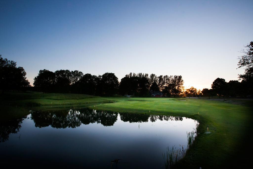 Soederasens Golf Lodge Risekatslosa エクステリア 写真
